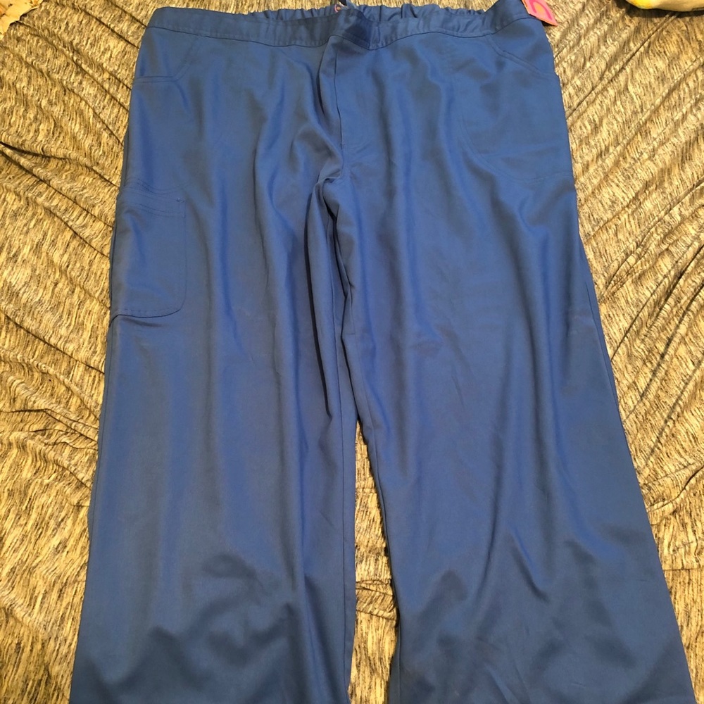 Urbane scrubs